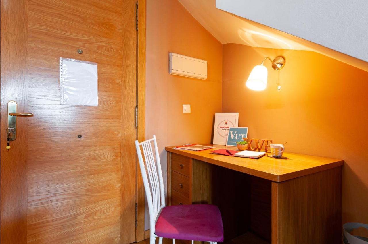 Duplex 21, Alojamiento Cerca De La Playa Con Wifi Gijon Exterior photo